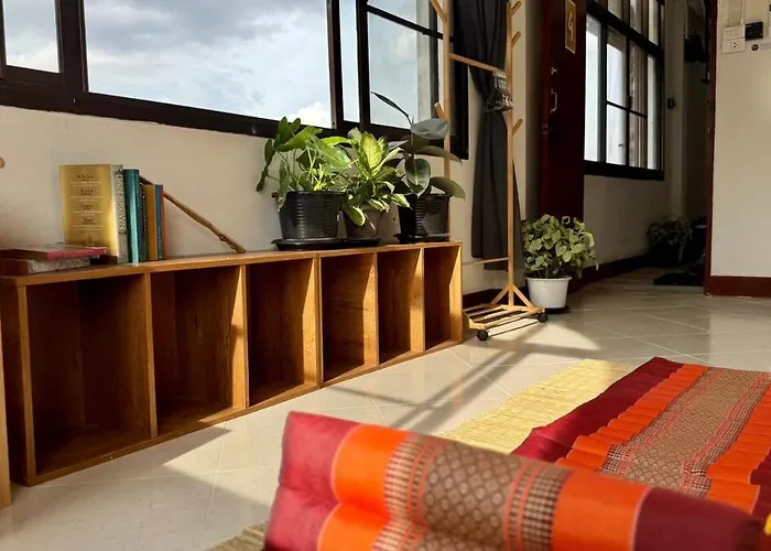 Baan Padseeew - Rooftop Riverview Apartment Bangkok