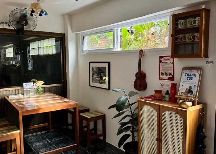Baan Padseeew - Rooftop Riverview Apartment *