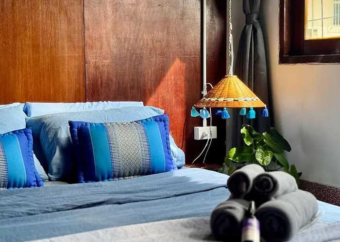 Baan Padseeew - Rooftop Riverview Apartment